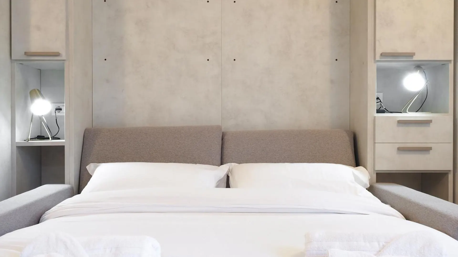 Apartamento Primopiano - Melzo E Milán 0*,  Italia